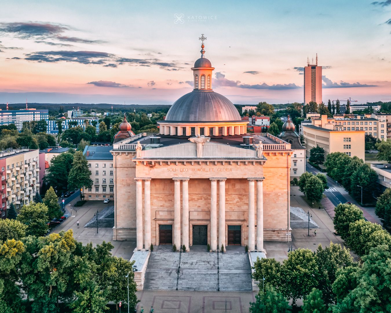 PIELGRZYMKA DEKANATÓW CHORZÓW, CHORZÓW BATORY, KATOWICE ZAŁĘŻE, KOCHŁOWICE DO KATEDRY KATOWICKIEJ